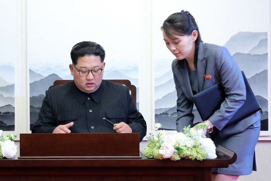 شقيقة الزعيم الكوري الشمالي تتعهد بإطلاق أقمار صناعية