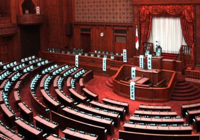 البرلمان الياباني يسمح بتمديد عمل المفاعلات النووية