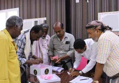 باقتراع مباشر.. انتخاب مرشحي "انتقالي المكلا" لعضوية الجمعية الوطنية