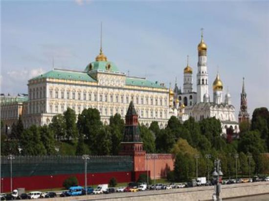 الكرملين: لا يمكن لفرنسا أن تلعب دور "الوسيط" بأوكرانيا