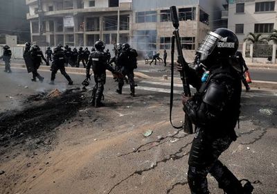 السنغال تقطع الوصول للإنترنت عبر الهاتف المحمول 