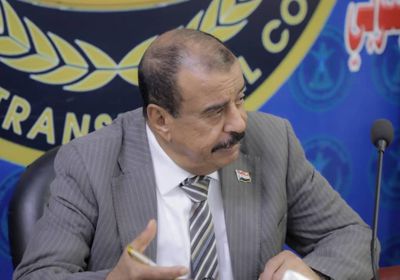 بن بريك يستقبل مشايخ أبين لمناقشة مشكلاتها الخدمية