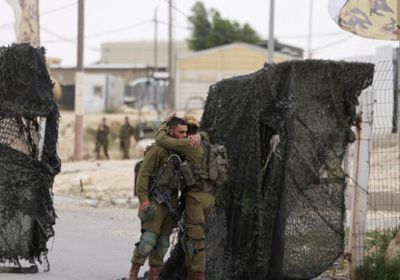 إسرائيل تشيع ثلاثة جنود قتلوا على الحدود مع مصر