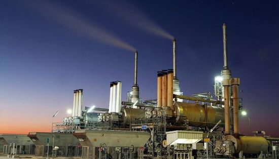 انخفاض تمويل قطاع النفط والغاز في الكويت 30.5 %
