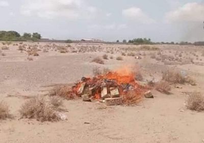 حزام طوق عدن يتلف شحنة أغذية فاسدة