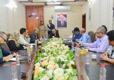 وزير النقل يوجه بتوفير متطلبات بناء مدرج مطار عدن