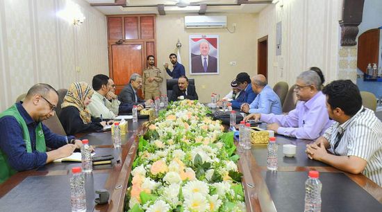 وزير النقل يوجه بتوفير متطلبات بناء مدرج مطار عدن