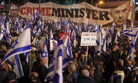 آلاف الإسرائيليين ينظمون تظاهرات مجددًا ضد نتنياهو