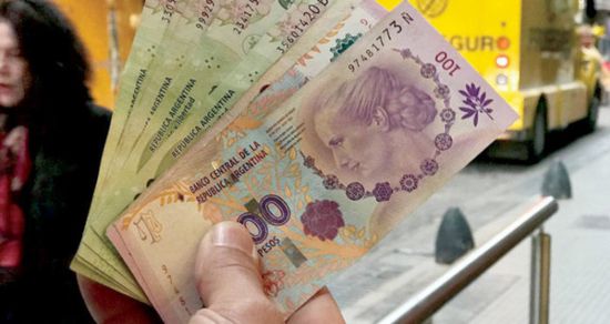 الأرجنتين تعلن جدولة ديونها المحلية بالبيزو