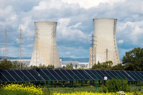 فرنسا تؤمم أكبر شركة للكهرباء في أوروبا