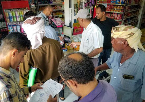 إغلاق محال تجارية مخالفة لقرارات النيابة بالشيخ عثمان