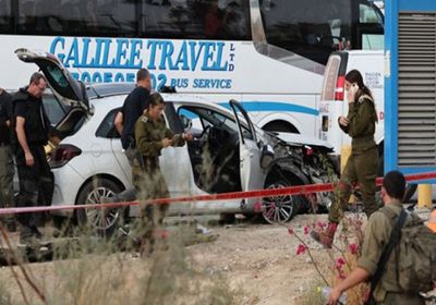 إصابة 18 جنديًا إسرائيليًا في انقلاب حافلتهم