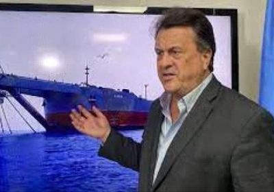 جريسلي: هناك احتمالية لبيع نفط الناقلة صافر