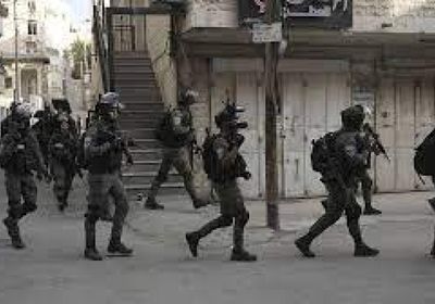 الجيش الإسرائيلي يقتحم منطقتين بالقدس