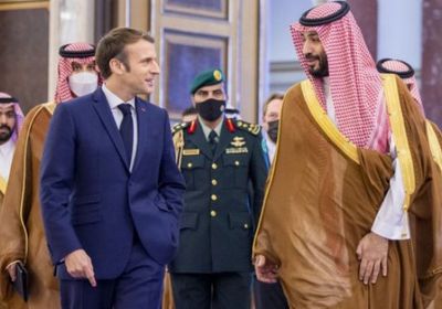  ولي العهد السعودي يغادر إلى فرنسا في زيارة رسمية