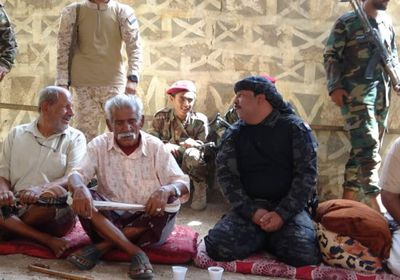 باحميد يتفقد مواقع قوات دفاع شبوة بعزلة المصينعة