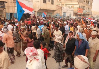 استقبال شعبي لمعتقلين مفرج عنهم من سجون الإخوان بوادي حضرموت