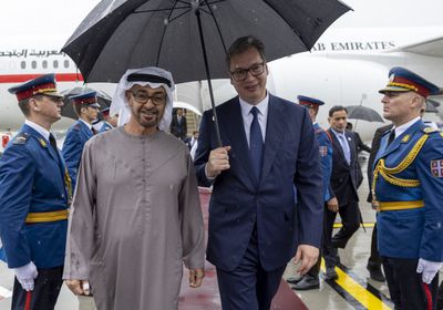 بحث سبل تعزيز العلاقات الإماراتية الصربية