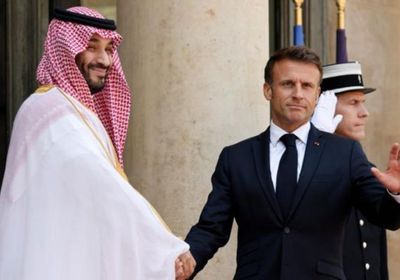 ولي العهد السعودي يصل إلى قصر الإليزيه للقاء الرئيس الفرنسي
