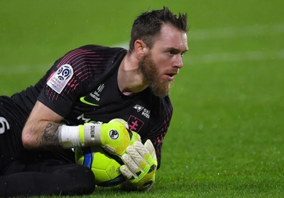 أوكيدجا حارس الجزائر يعتزل دوليًا