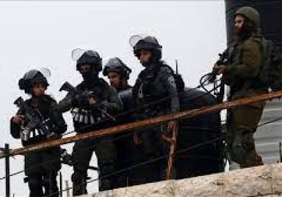 إصابة 3 فلسطينيين برصاص الجيش الإسرائيلي بالضفة الغربية