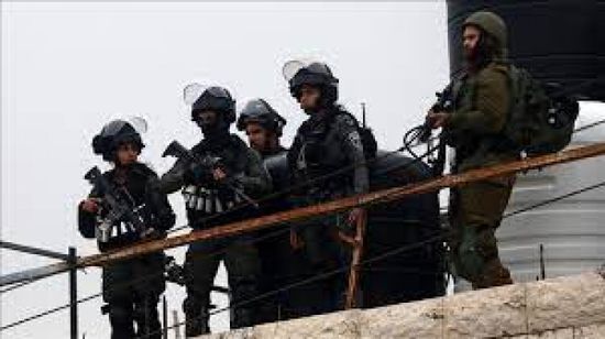 إصابة 3 فلسطينيين برصاص الجيش الإسرائيلي بالضفة الغربية