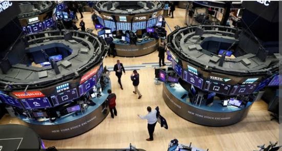 هبوط مؤشرات الأسهم الأمريكية بنهاية آخر جلسات الأسبوع