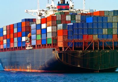 مصر تسجل 49% انخفاضًا في عجز الميزان التجاري بمارس