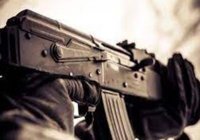 وسط فوضى بالمحافظة.. عصابة مسلحة تقتل شابا شمال إب