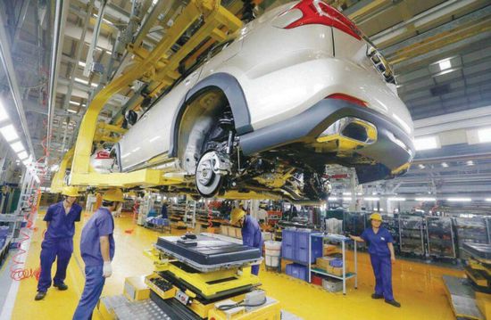 تراجع مفاجئ للإنتاج الصناعي الأمريكي في مايو