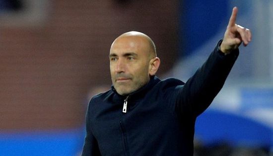 مدرب ألافيس يتغنى بعدالة كرة القدم بعد العودة لدوري الأضواء