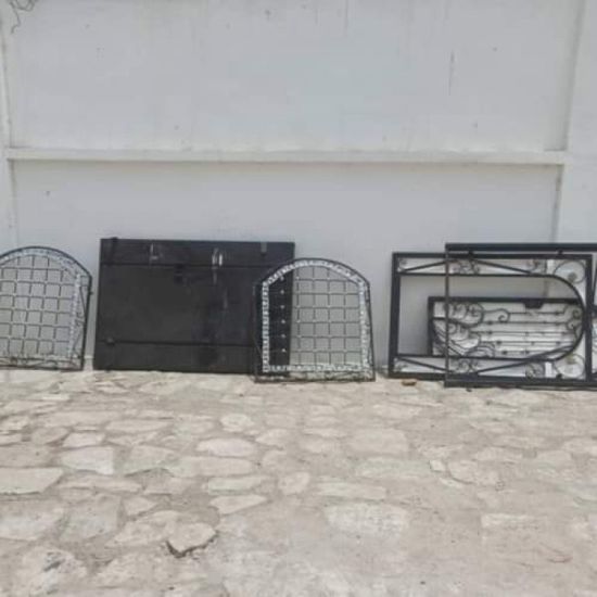 كشف هوية متهم بسرقة منازل قيد الإنشاء في المكلا