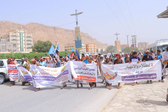 الإدارة الذاتية والصحة والخدمات أبرز مطالب متظاهري سيئون