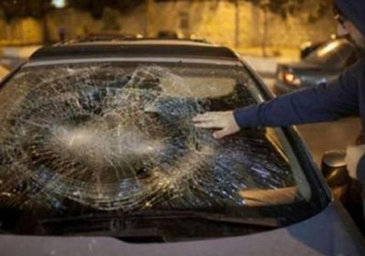 مستوطنون إسرائيليون يعتدون على فلسطينيين بالضفة الغربية