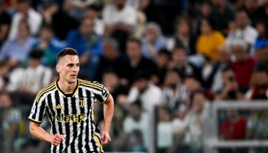 يوفنتوس الإيطالي يعلن التعاقد رسميا مع أركاديوش ميليك