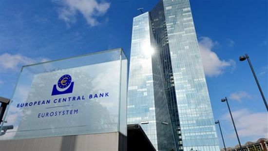 عضو "المركزي الأوروبي" يلوح برفع الفائدة إذا تفاقم التضخم