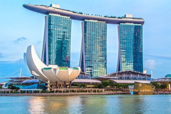 سنغافورة تتصدر قائمة أغلى مدن العالم للمعيشة الفخمة