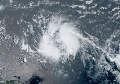 العاصفة المدارية بريت تعصف بالكاريبي