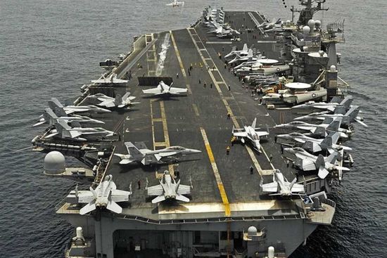 حاملة طائرات أمريكية ترسو في فيتنام الأحد