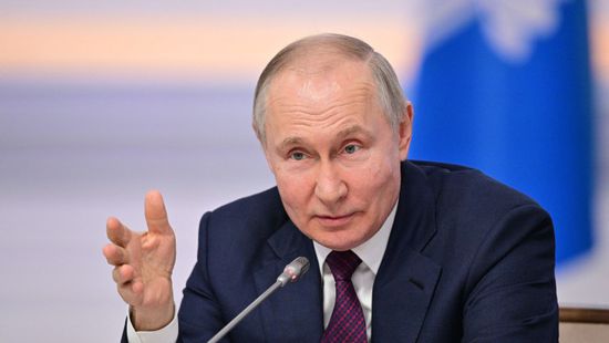 بوتين يضع قانونًا يسمح بالحبس 30 يومًا لمن ينتهك الأحكام العرفية