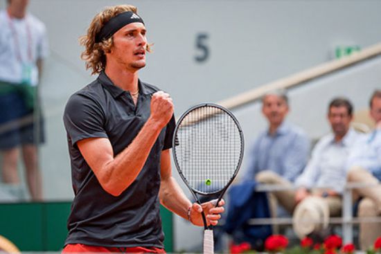 القازاخستاني بابليك يفوز على زفيريف ويبلغ النهائي في هاله