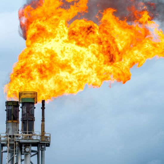 الغاز الطبيعي يتراجع مع زيادة المخزونات الأمريكية