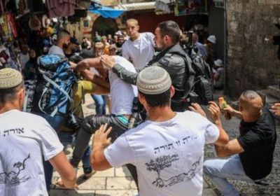 مستوطنون إسرائيليون يعتدون على قرى فلسطينية لليوم الخامس