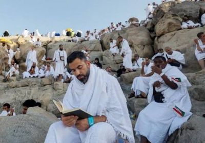 الحجاج يتوافدون إلى مشعر منى
