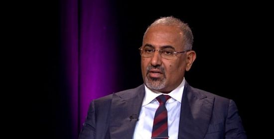 رئيس الانتقالي: سأكون أسعد شخص بانتهاء الحرب وسفك الدماء