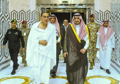 رئيس الوزراء المصري يصل جدة لأداء مناسك الحج