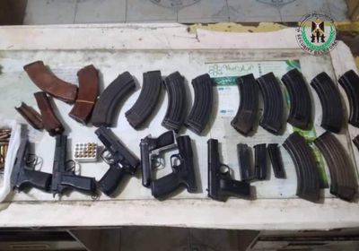 ضبط شحنة أسلحة مهربة إلى لحج