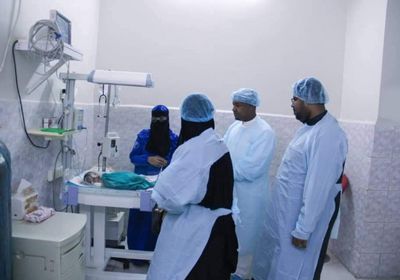 انتقالي حضرموت يقدم هدايا لمرضى باشراحيل للأمومة