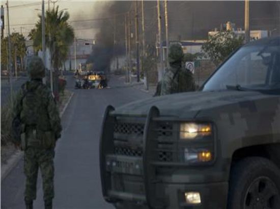 الإفراج عن 16 موظفًا من الشرطة المكسيكية بعد اختطافهم