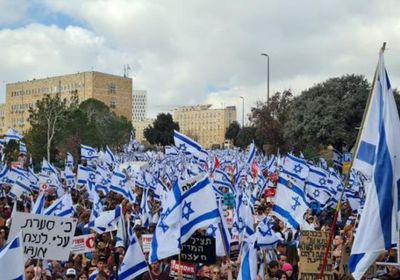 ترقب في إسرائيل.. تظاهرات بمطار بن غوريون الدولي
